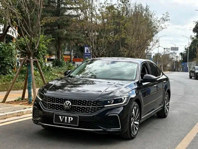 Фотография автомобиля — Volkswagen Passat