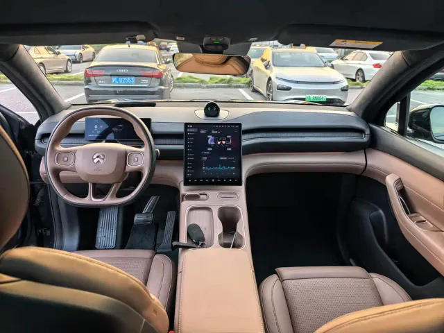 Nio ES6 — Фото автомобиля 18