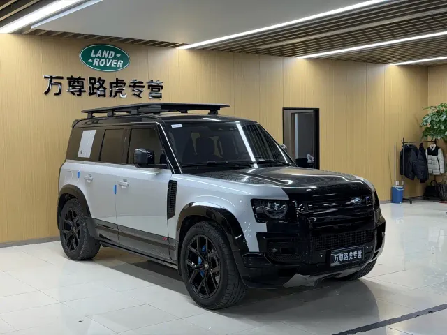 Land Rover Defender — Фото автомобиля 3