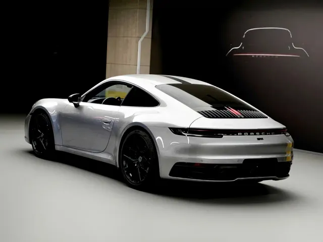 Porsche 911 — Фото автомобиля 5