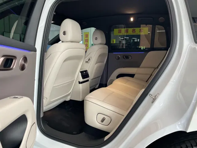 Li Auto i6 — Фото автомобиля 10
