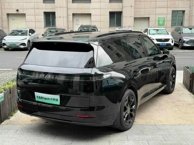 Lynk & Co Lynk & Co 900 2025 2.0T Ultra — Фото автомобиля 3