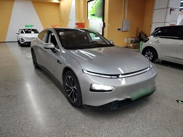 Xpeng P7 — Фото автомобиля 3