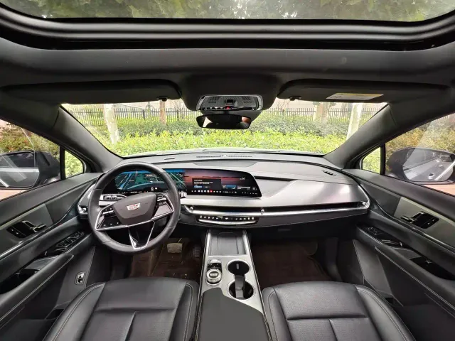 Cadillac XT5 — Фото автомобиля 4