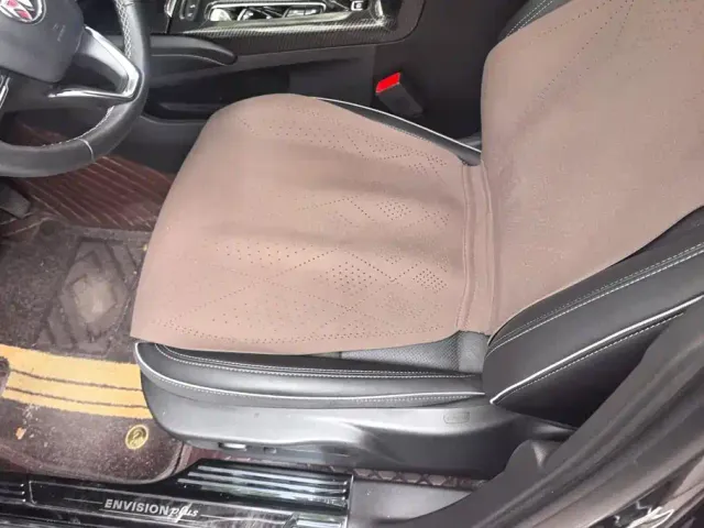Buick Envision Plus — Фото автомобиля 8