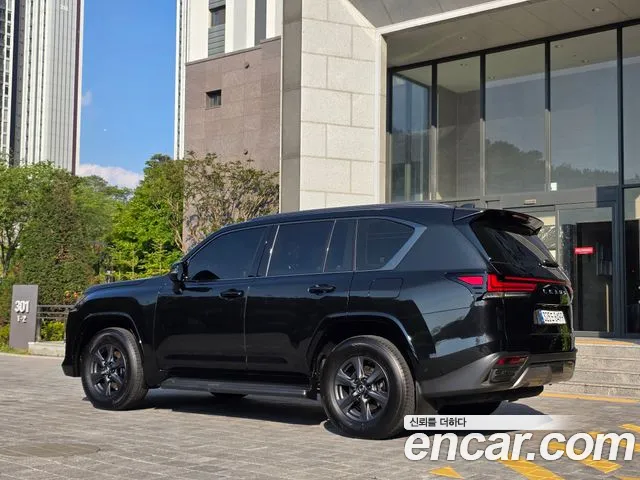 Lexus LX Generation 4 — Фото автомобиля 4