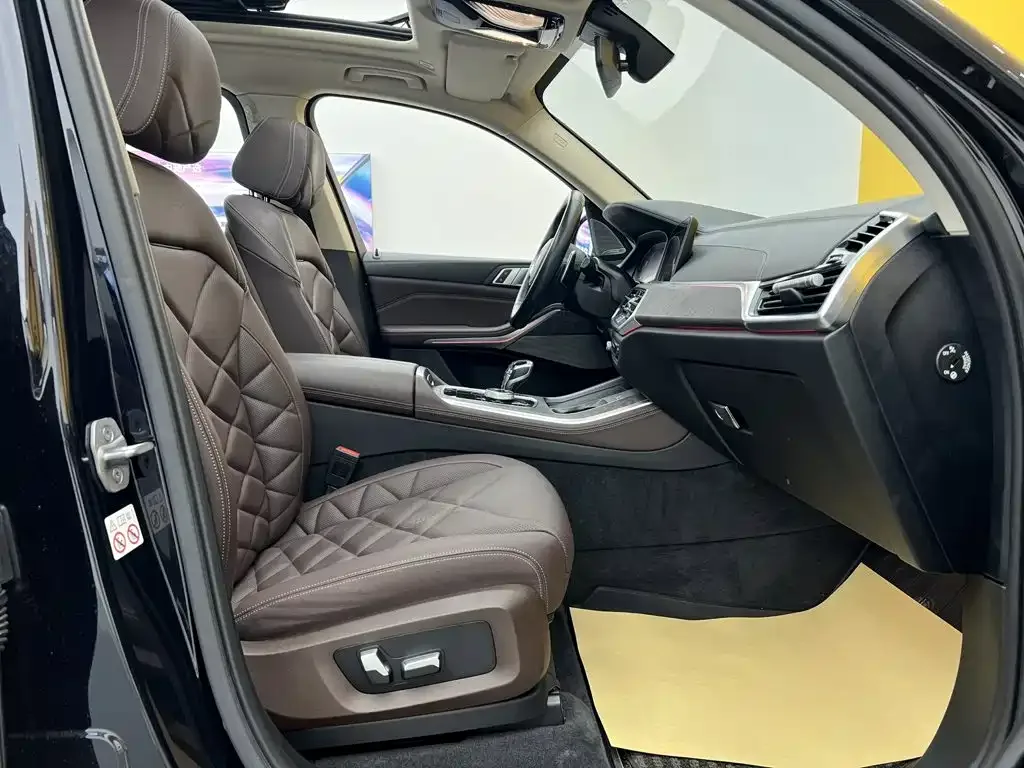 BMW BMW X5 2022 Facelift xDrive 30Li Premium M Sport Package — Фото автомобиля 23
