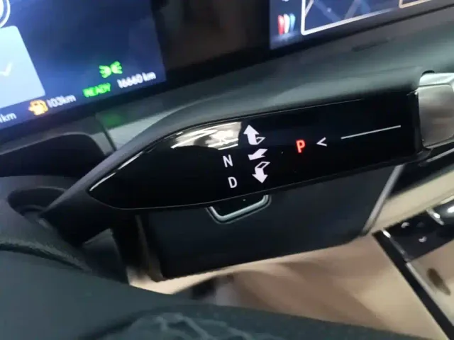 Buick Buick GL8 New Energy 2025 Land Honor Premium Edition 7-Seater — Фото автомобиля 13