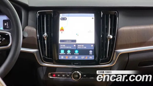 Volvo S90 — Фото автомобиля 26