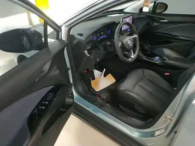 Buick Velite 6 — Фото автомобиля 15