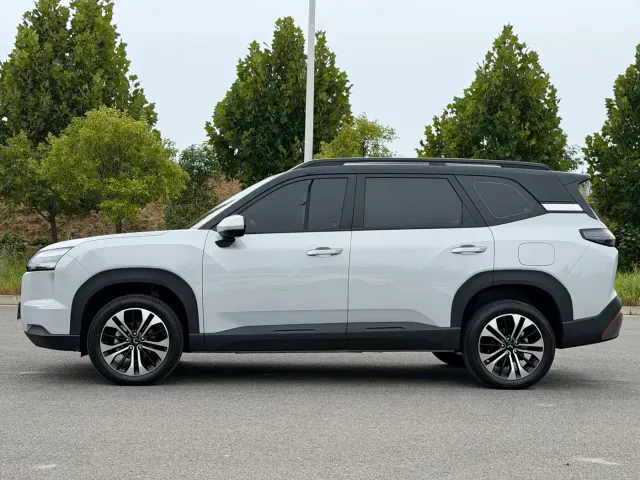 Wuling Starlight 560 — Фото автомобиля 4