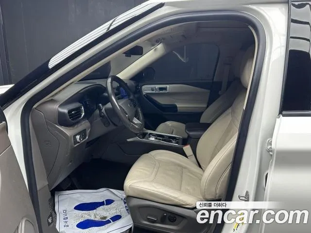 Ford Explorer Explorer 6 поколение 3.0 Platinum 4WD — Фото автомобиля 7