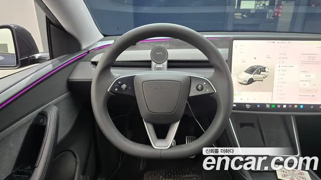 Tesla Model Y — Фото автомобиля 13