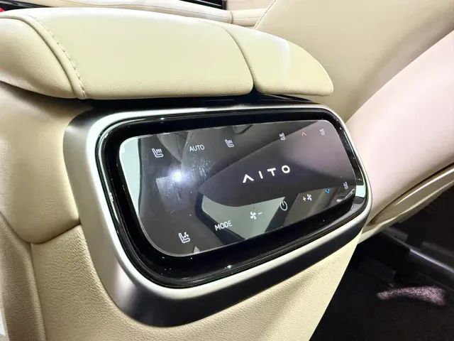 Aito M7 — Фото автомобиля 19