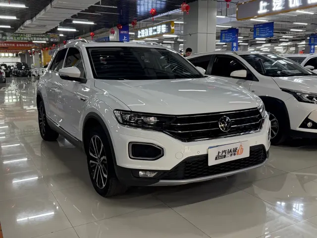 Volkswagen T-Roc — Фото автомобиля 2
