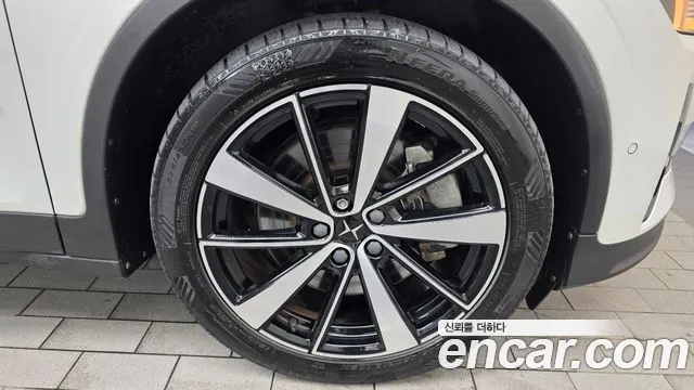 Polestar 2 — Фото автомобиля 21