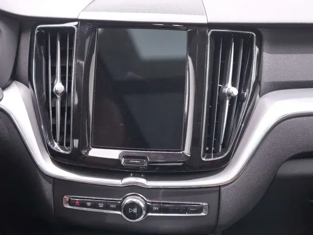 Volvo XC60 — Фото автомобиля 15