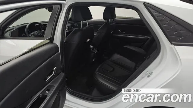 Hyundai Avante CN7 — Фото автомобиля 18