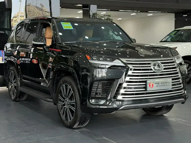 Lexus LX — Фото автомобиля 3
