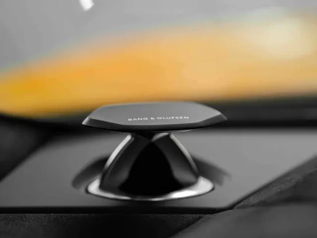 Lamborghini Urus — Фото автомобиля 12