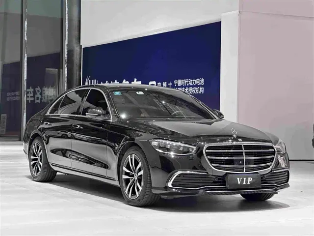 Mercedes-Benz S-Class — Фото автомобиля 3