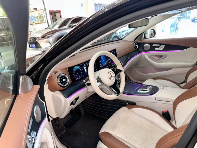 Mercedes-Benz E-Class — Фото автомобиля 7