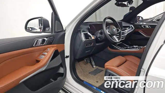 BMW X7 — Фото автомобиля 9