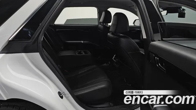 Hyundai Grandeur GN7 — Фото автомобиля 16