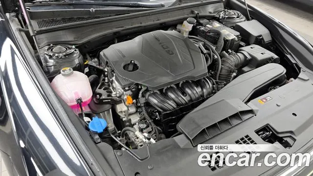 Hyundai Grandeur Grandeur (GN7) 2.5 Бензин 2WD — Фото автомобиля 6