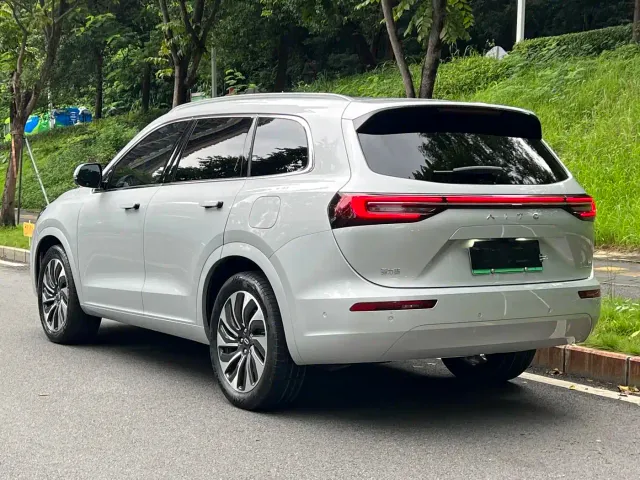 Aito M7 — Фото автомобиля 4