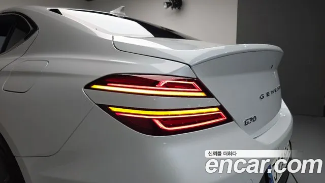 Genesis G70 — Фото автомобиля 20