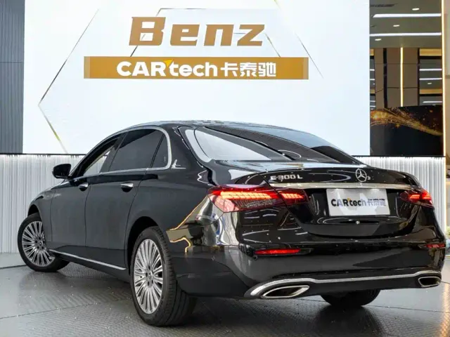 Mercedes-Benz E-Class — Фото автомобиля 5