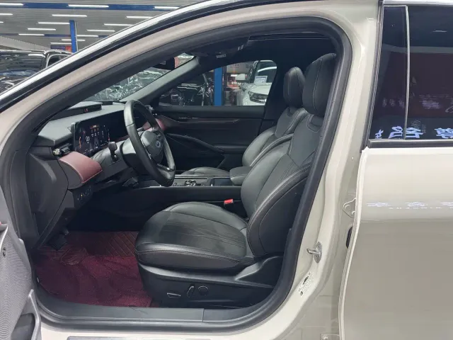 Ford Mondeo — Фото автомобиля 6
