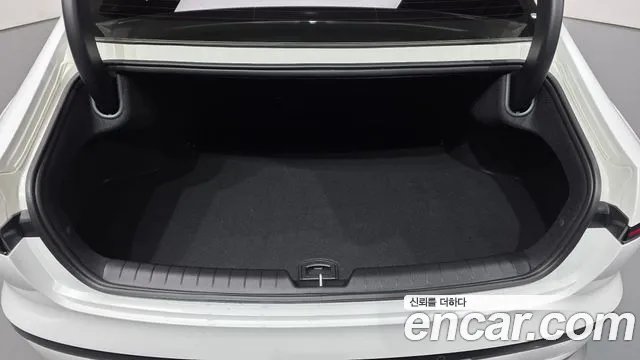 Hyundai Grandeur GN7 — Фото автомобиля 24