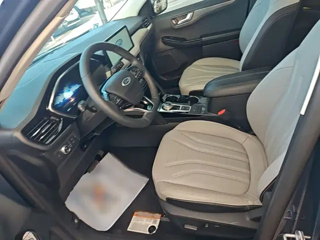 Ford Escape — Фото автомобиля 14