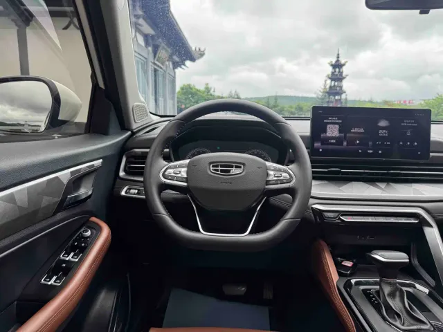 Geely Vision X6 — Фото автомобиля 17