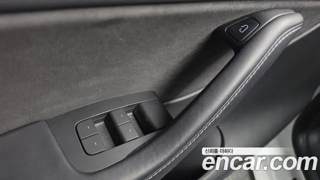 Tesla Model Y — Фото автомобиля 20