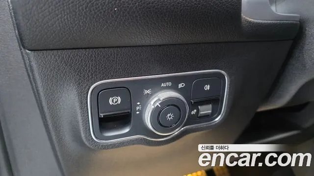 Mercedes-Benz GLB-Class — Фото автомобиля 16