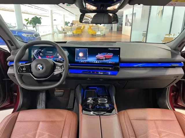 BMW 5 Series — Фото автомобиля 13