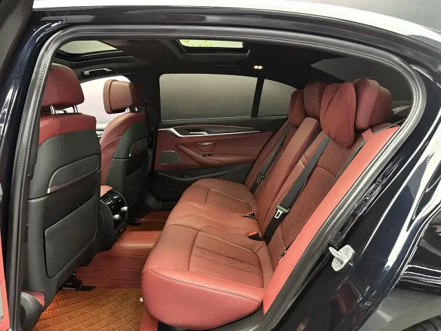 BMW 5 Series — Фото автомобиля 8