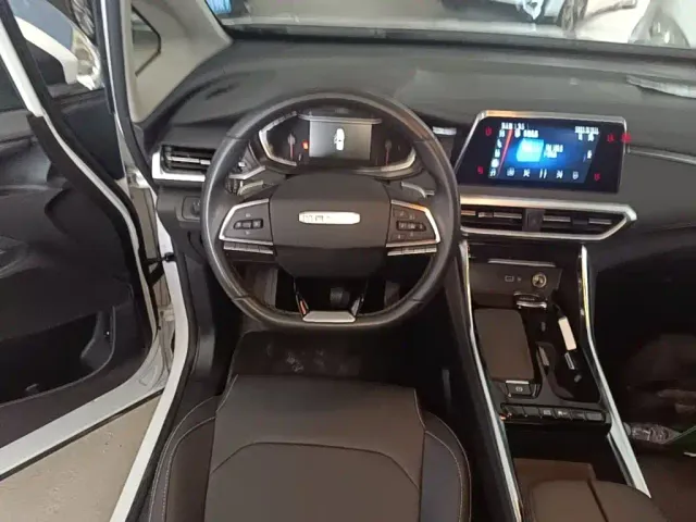 Maxus G50 — Фото автомобиля 6