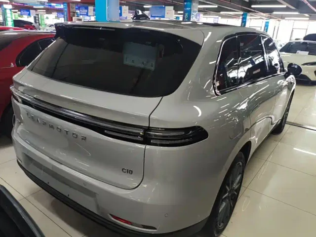Leapmotor C10 — Фото автомобиля 6