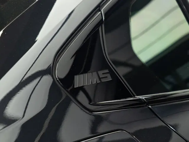 BMW M5 — Фото автомобиля 14