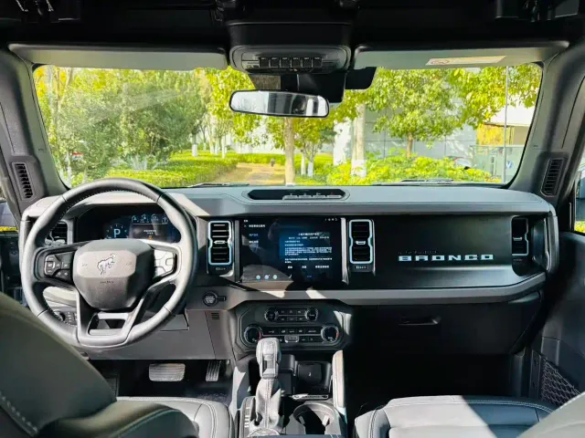 Ford Bronco — Фото автомобиля 14