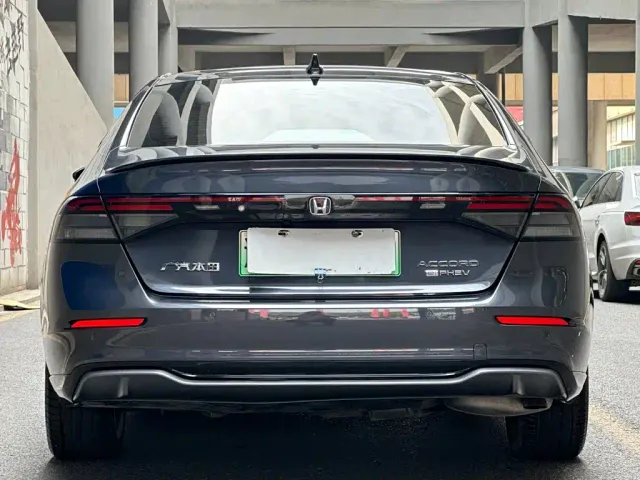 Honda Accord — Фото автомобиля 4