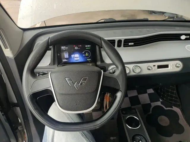 Wuling Hongguang Mini EV — Фото автомобиля 9