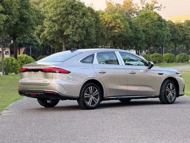 Geely Galaxy Stellar 6 — Фото автомобиля 29