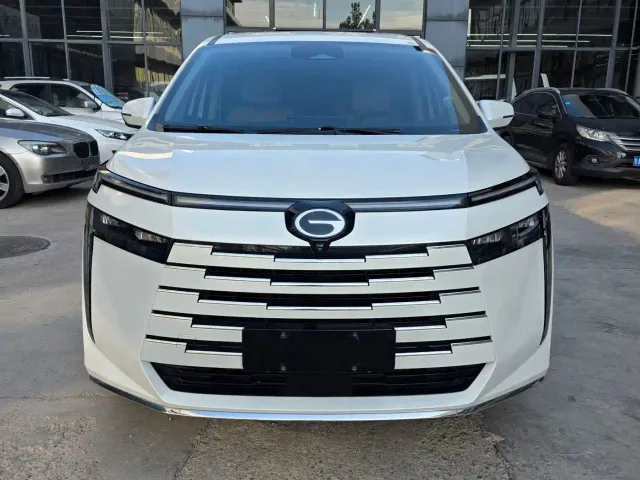 GAC Trumpchi E8 — Фото автомобиля 2