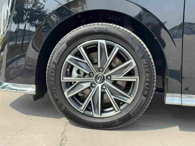 GAC Trumpchi M8 — Фото автомобиля 25