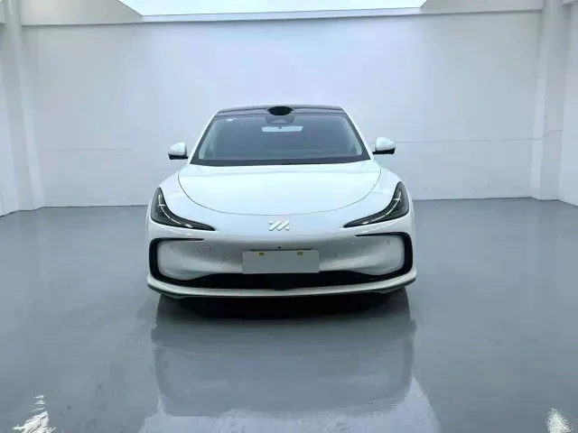 IM Motors L6 — Фото автомобиля 2